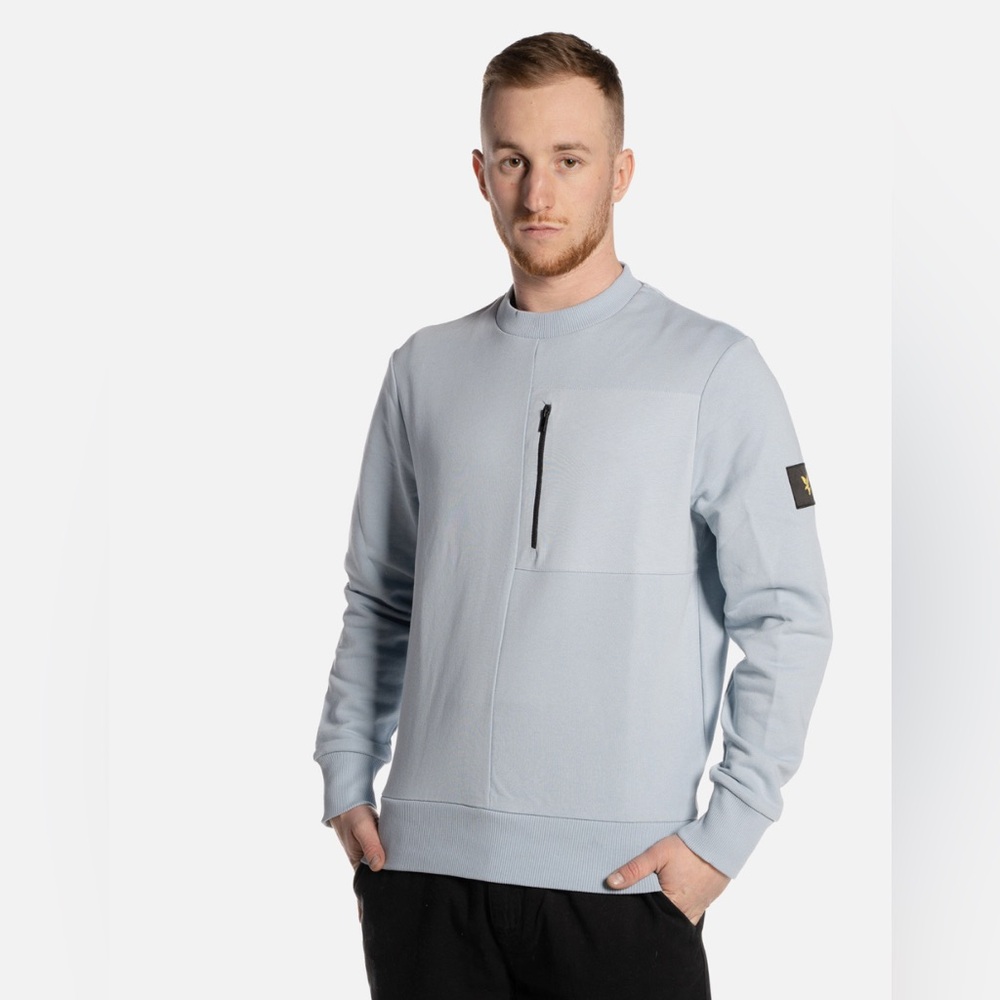 LYLE & SCOTT CASUALS CHEST‎ POCKET
SWEATSHIRT OPAL BLUE MEN’S LARGE